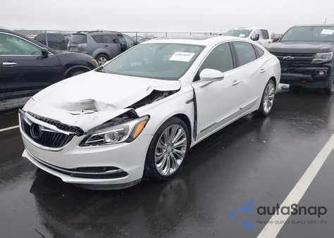 2017 Buick Lacrosse Essence z USA, uszkodzony, nr VIN 1G4ZP5SS9HU153569